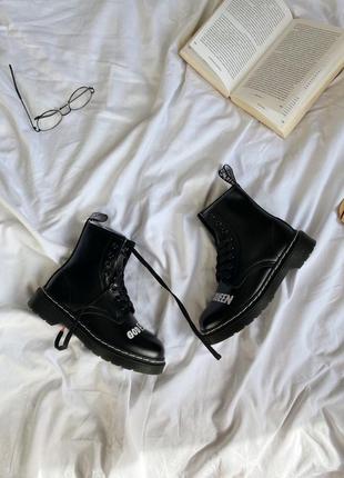 Женские ботинки dr.martens sex pistols black rolled smooth  fur