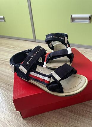 Tommy hilfiger сандалии