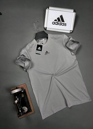 Мужская футболка adidas.2 фото