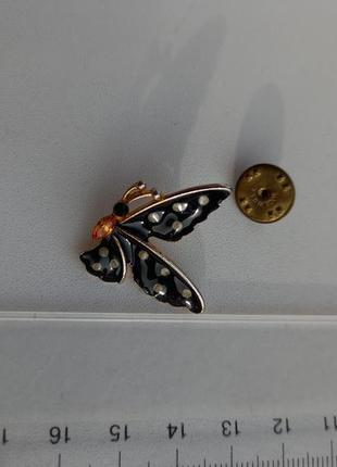 Брошка-пiн метелик, емаль, маркування3 фото