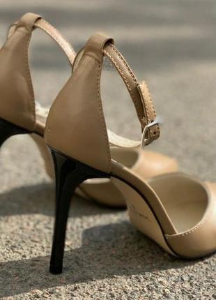Шкіряні туфлі на шпильці3 фото