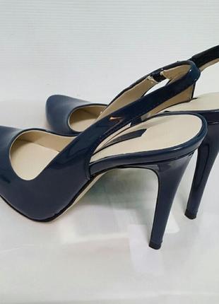 Стильные лакированные туфли на высоком каблуке zara woman, молниеносная отправка