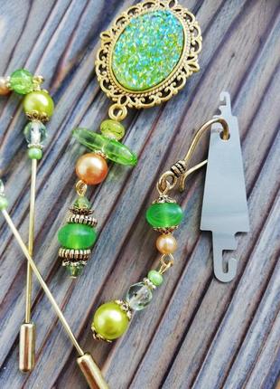 Набор для вышивки green gold: счетные иглы, игольница, нитевдеватель и маячок для ножниц3 фото