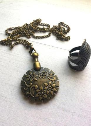 Нитеобрезчик + наперсток