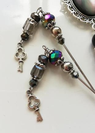 Набор для вышивки rainbow&silver: счетные иглы, игольница, нитевдеватель и маячок для ножниц2 фото