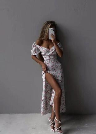 Жіноча легка сукня з розрізом на ніжці та квітковим принтом      6463 фото