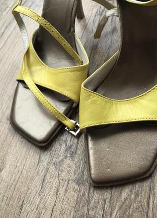 Туфли, босоножки, желтые3 фото