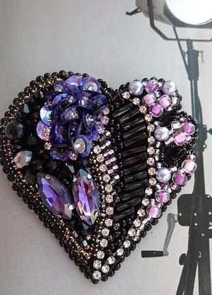 Брошка серце