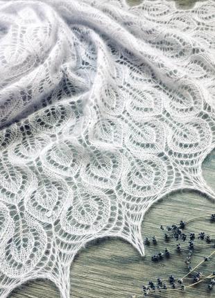 Ажурный палантин жемчужно-серый