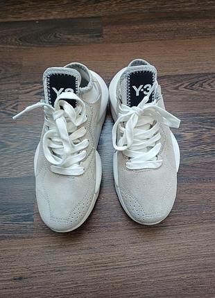 Новые женские кроссовки