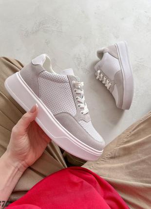 Трендовые женские кеды из натуральных материалов сочетания белого и серого