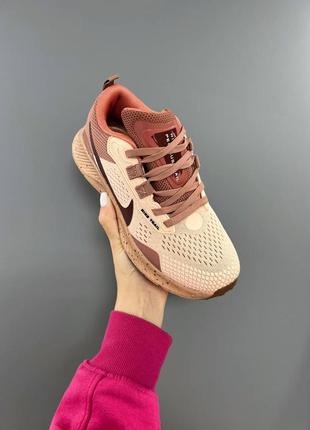 Жіночі кросівки бежеві nike pegasus trail 2 desert dust4 фото