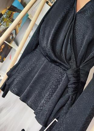 Черная, атласная блузка от hm5 фото