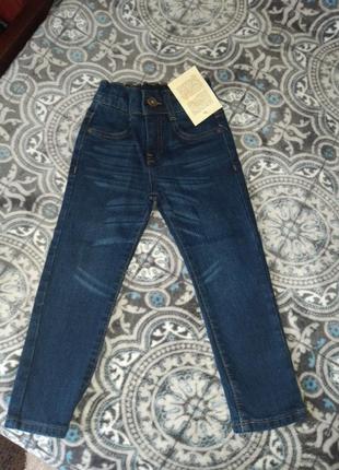 Новые джинсы 3-4 года1 фото