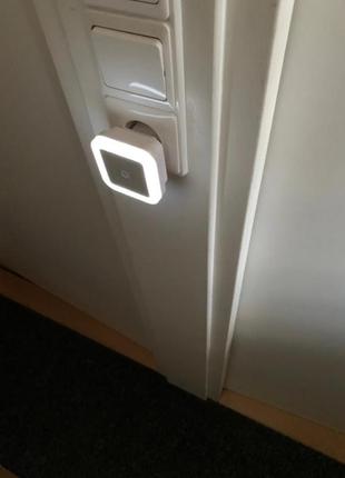 Светодиодный ночник с датчиком света, светильник в розетку