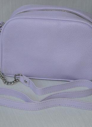 Жіноча сумочка cropp через плече з ланцюжком бузкового кольору6 фото