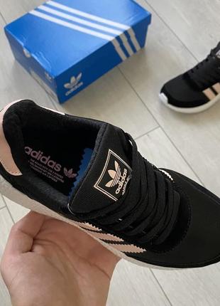 Жіночі кросівки adidas iniki runner3 фото