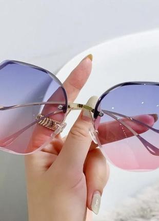 Очки женские солнцезащитные