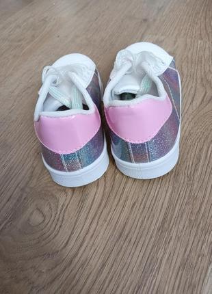 Кроссовки 3