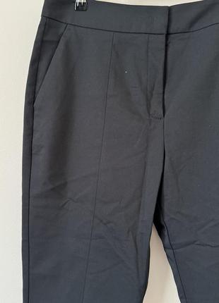 Черные брюки с разрезом спереди c&amp;a3 фото