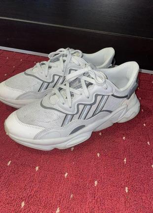 Продаю кросівки adidas ozweego оригінал.