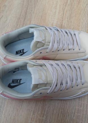 Nike blazer low baige pink logo4 фото