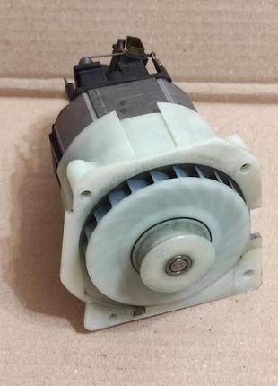 Двигатель мотор кухонного комбайна bosch mum6n11 00644264