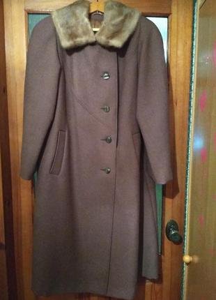 Вовняне пальто з норковим коміром1 фото