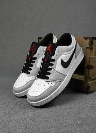 Nike air jordan 1 low white gray