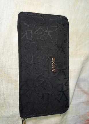 Dkny гаманець