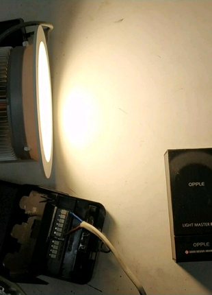 Врізний led світильник zumtobel e2 27w 230v5 фото