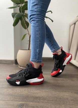 Кроссовки кожаные оригинал air jordan stay loyal 2 гг.38