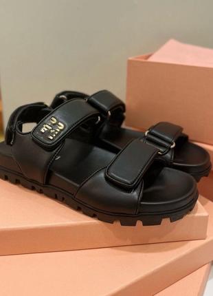 Босоніжки у стилі miu miu