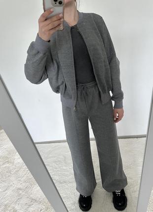 Костюм сірий кофта на замочку оверсайз штани палаццо в стилі zara