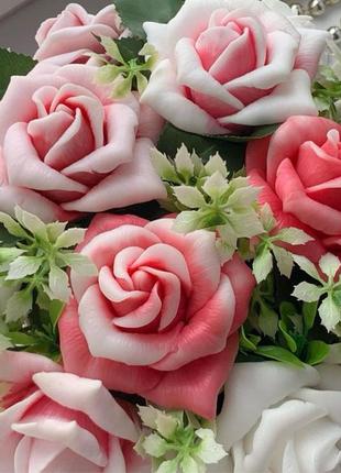 Букет із мильних троянд