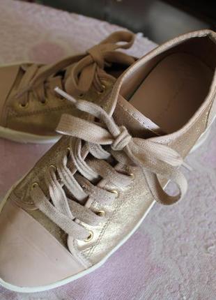 Крутые кожаные кроссовки от бренда kurt geiger3 фото