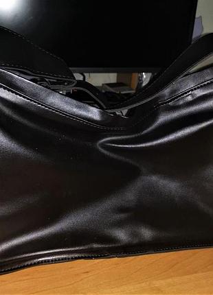 Классическая женская сумочка черная