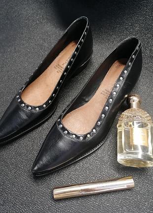 Продам кожаные туфли