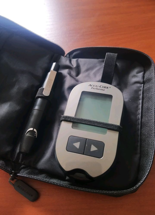 Прилад для вимірювання глюкози