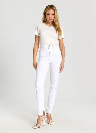 Белые прямые джинсы с высокой посадкой новые sinsay1 фото
