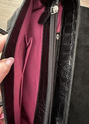 Фирменная лаковая кожаная сумка+ кошелек в подарок.6 фото