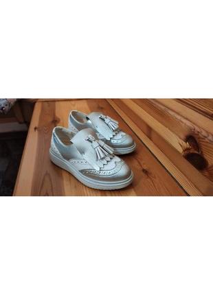 Черевички туфлі для дівчинки geox розмір 30 шкіра1 фото