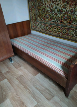 Ліжко разом з шафою1 фото