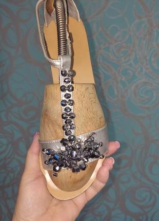 Кэжуал женские сандалии из эко-кожи с фурнитурой и камнями,- next uk 6 1/2 eu 40 -сток!!!2 фото