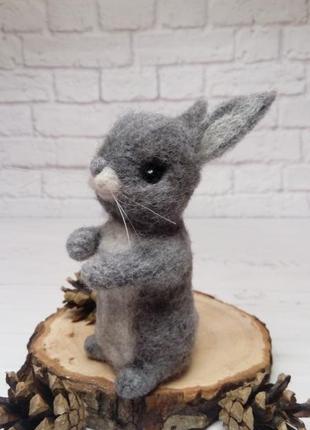 Зайка. заяц. игрушка зайчик. заяц валяный. фигурки животных