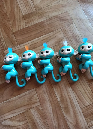 Інтерактивна мавпочка на палець fingerlings