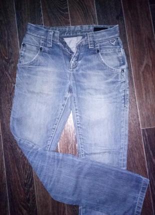Крутые джинсы женские1 фото