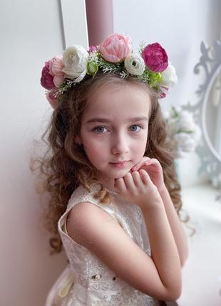 Венок из пиона малиново-персиковыми,кремовыми.венок из пиона малиново-персиковый, кремовыми.