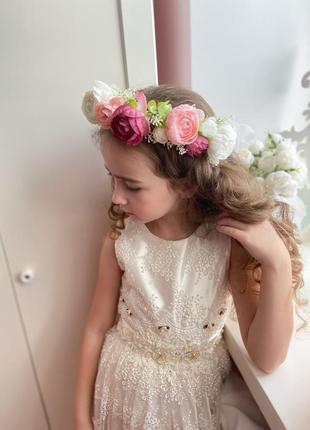 Венок из пиона малиново-персиковыми,кремовыми.венок из пиона малиново-персиковый, кремовыми.