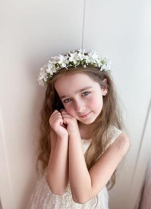Білий вінок для першого причастя і нареченій.вінок з дрібними квітами
